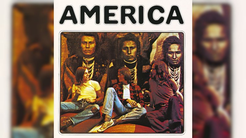 Обкладинка альбому America