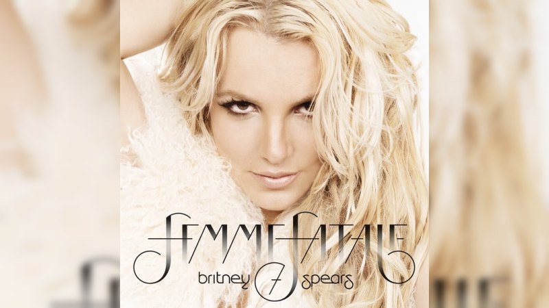 Обложка альбома Femme Fatale