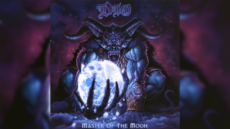 Обложка альбома Master of the Moon