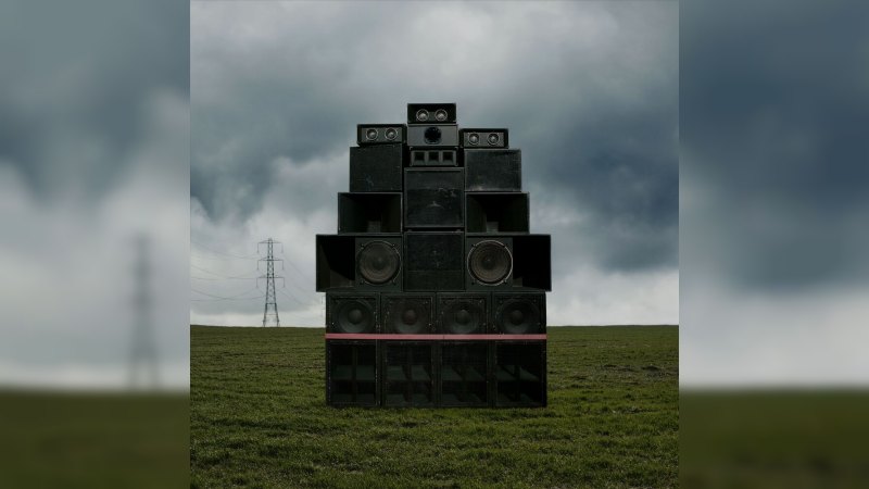 Обложка альбома Champion Sound