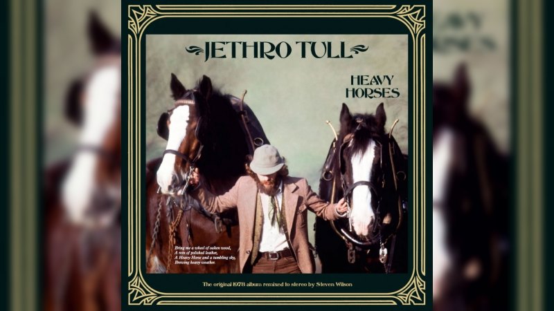 Обкладинка альбому Heavy Horses