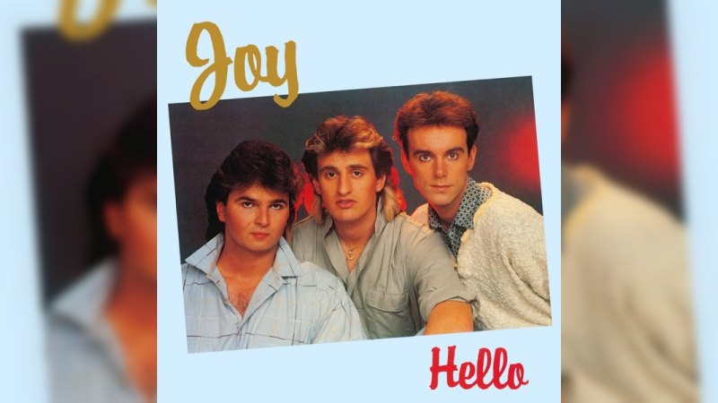 Обложка альбома Hello