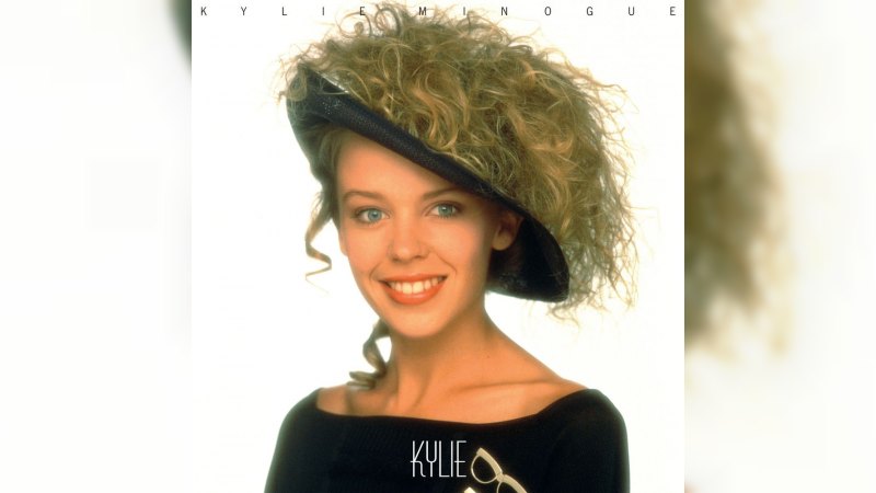 Обкладинка альбому Kylie
