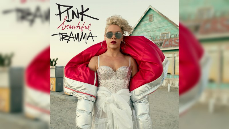 Обкладинка альбому Beautiful Trauma