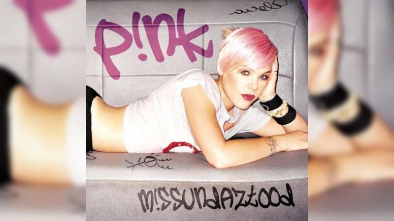 Обкладинка альбому Missundaztood