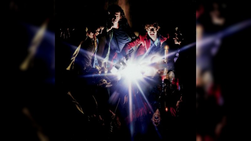 Обложка альбома A Bigger Bang