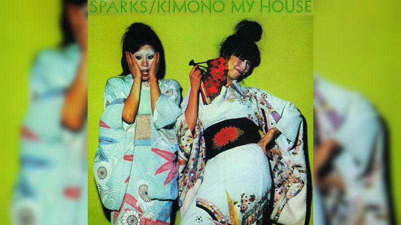 Обкладинка альбому Kimono My House