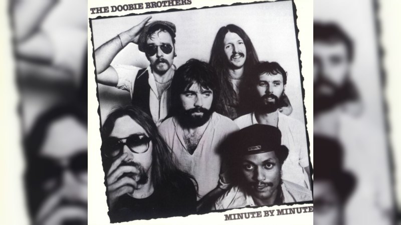 Обкладинка альбому Minute by Minute