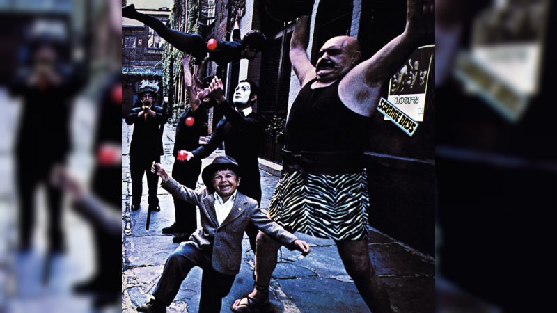 Обложка альбома Strange Days