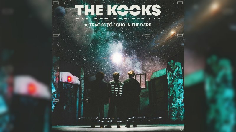 Обкладинка альбому 10 Tracks to Echo in the Dark