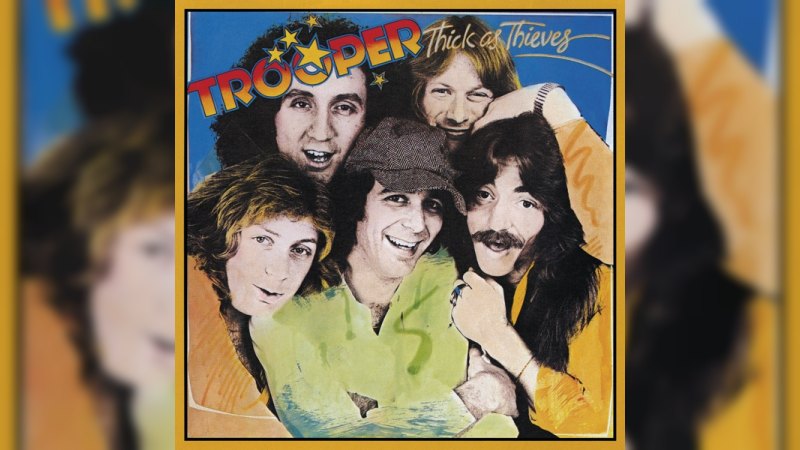Обкладинка альбому Thick as Thieves