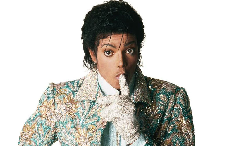 Настоящая причина, по которой Майкл Джексон носил легендарную белую перчатку
