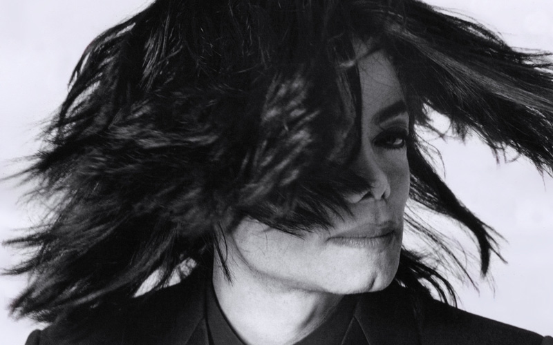 Альбом Майкла Джексона Invincible обошелся в ошеломляющую сумму